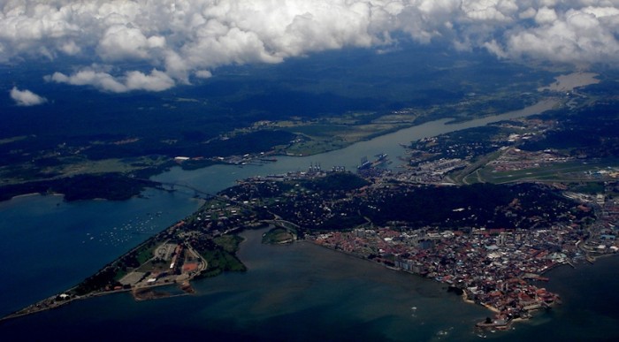 Panamským průplavem
proplula první Alliance