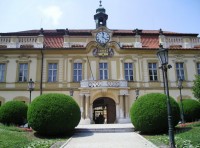 Libeňský zámeček není běžně veřejnosti přístupný, slouží jako Městský úřad Prahy 8.
