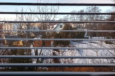 Sníh za oknem na Štědrý den
