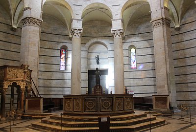 Interiér v Baptisteriu
