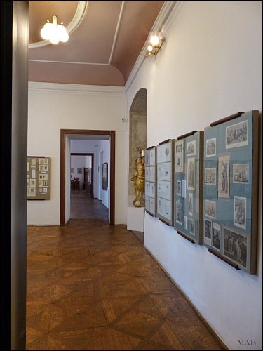 g-p1340429-expozice-vystavy-v-broumovskem-muzeu.jpg
