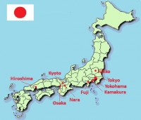 Mapa Japonska s červeným znakem slunce na  státní vlajce
