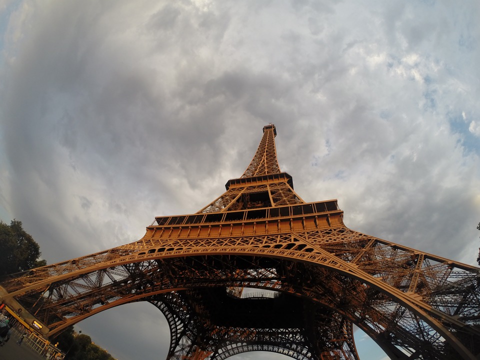 Pod Pařížským nebem