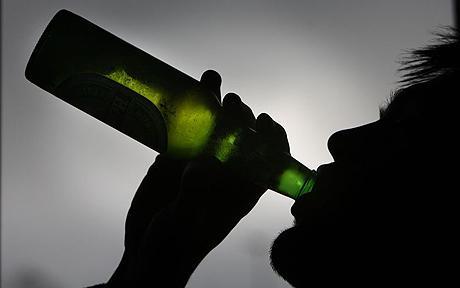 Obrat v léčbě alkoholismu:
pít se musí přestat postupně