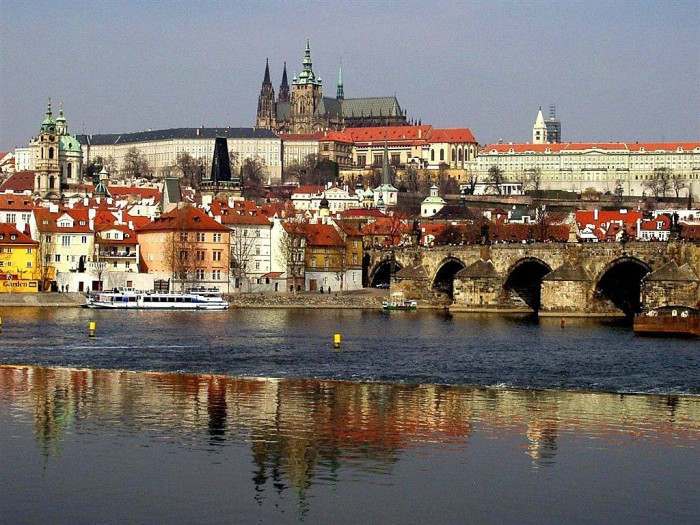 Nejlépe se žije v Praze
a v Plzeňském kraji