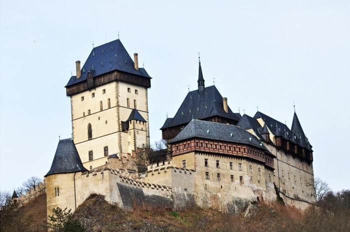 Hrad Karlštejn otvírá
brány už tuto sobotu