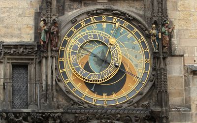 Staroměstský orloj: jeden
v Praze, druhý až v Soulu