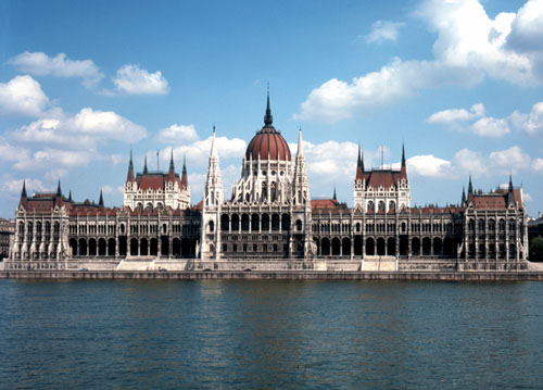 Maďarsko pro turisty zlevnilo,
nejdražší je Velká Británie