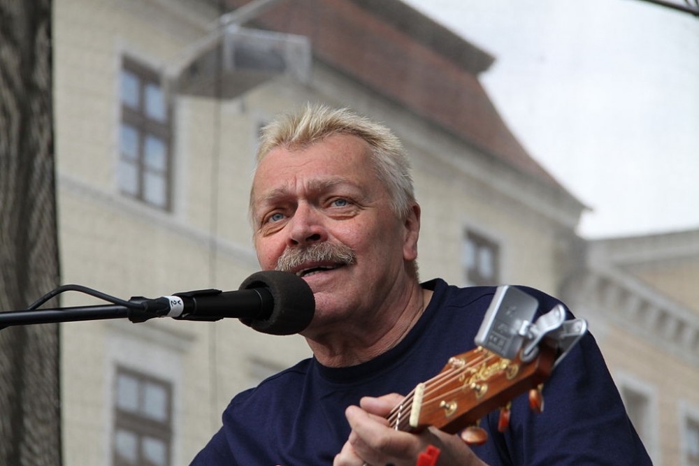 Paleček natočil album
písní Voskovce a Wericha