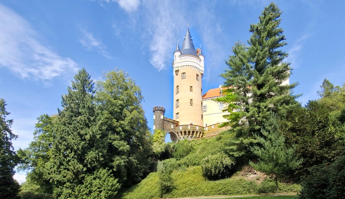 FOTO DNE 4.9.: Libuše Hvězdová - Zámek Žleby