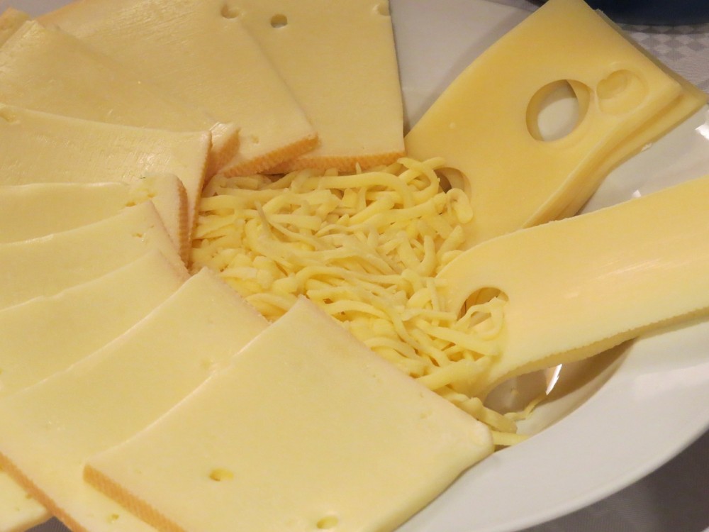 Švýcaři znají tajemství
děr ve&nbsp;svých sýrech