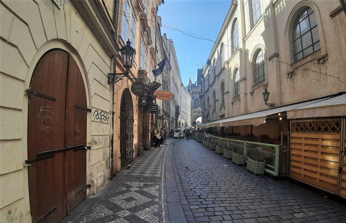 Praha dnešních dní - město téměř bez obyvatelstva v centru