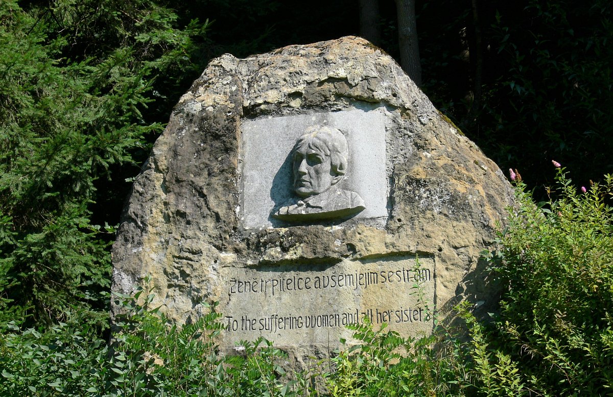 Jediný pomník Charlotty Masarykové najdete ve valašském Hutisku
