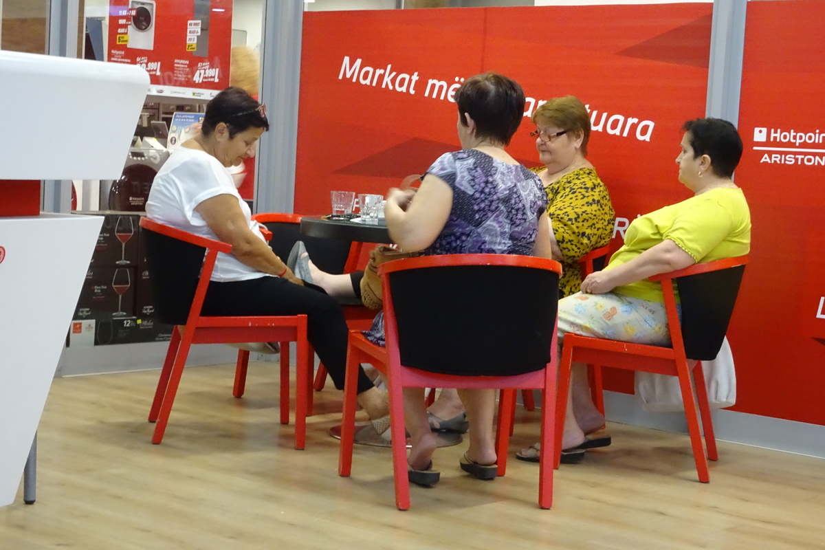 Možná to je albánský "pivní čtvrtek"