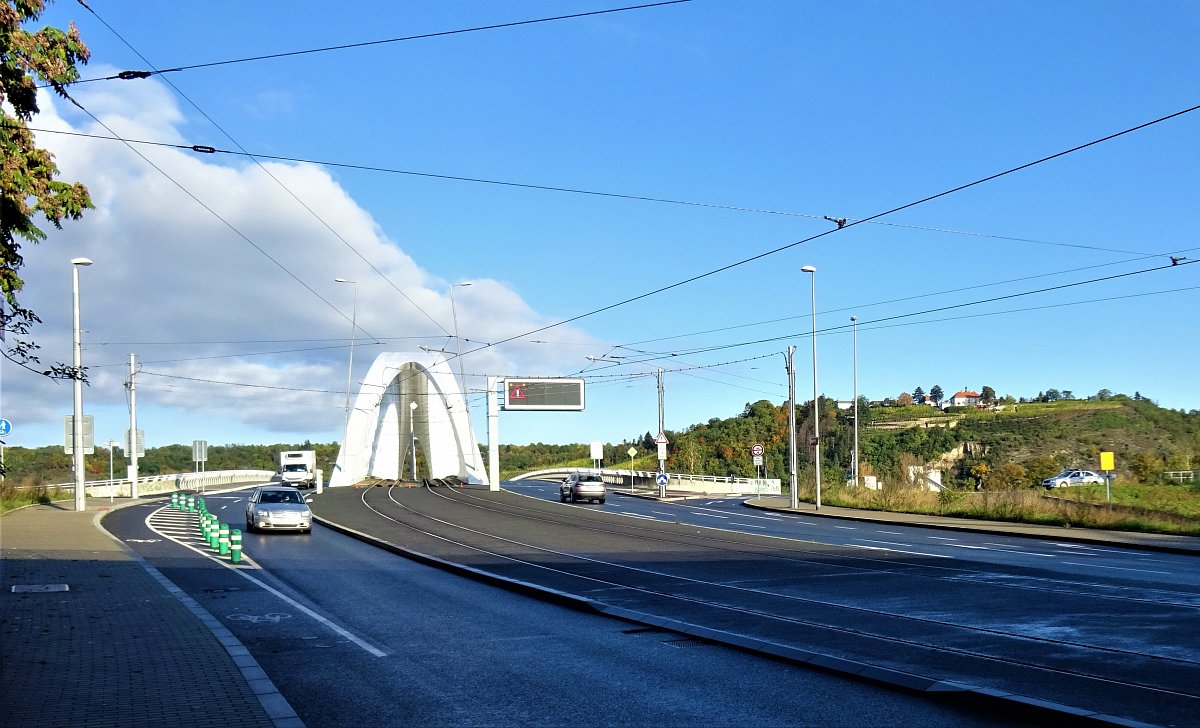 Nájezd na Trojský most