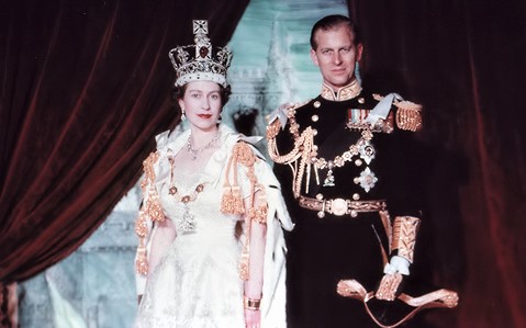 Elizabeth_II_&_Philip_after_Coronation.JPG