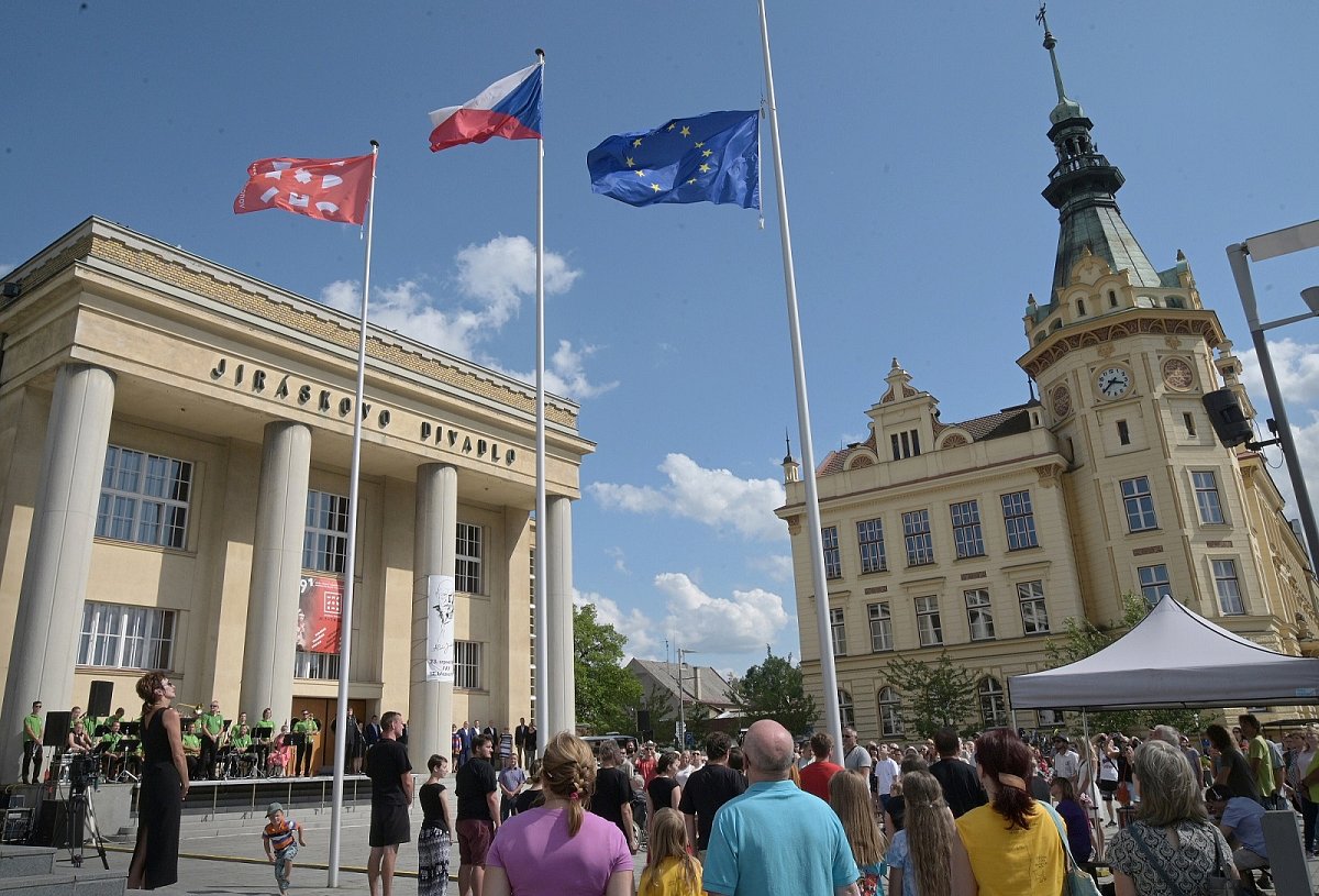 95. ročník festivalu Jiráskův Hronov klepe na dveře. Nabídne desítky divadelních představení, koncertů, filmy i výstavy