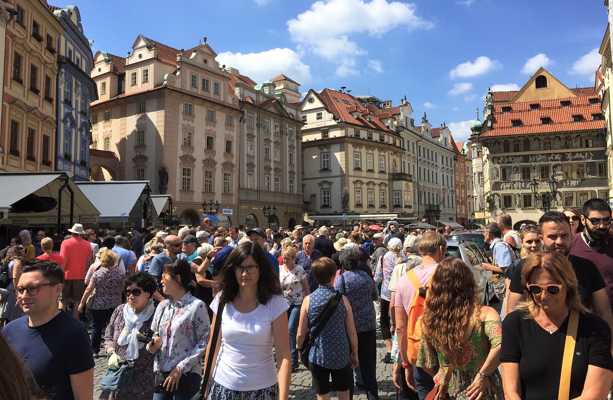 Sčítání lidu: V Česku žije 10 524 167 obyvatel, polovina z nich ve čtyřech krajích. Seniorů je přes dva miliony