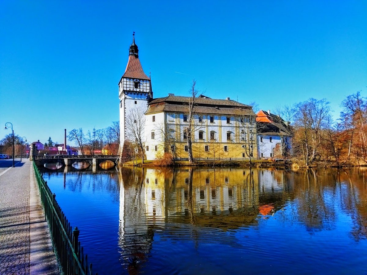 Zámek a park Blatná