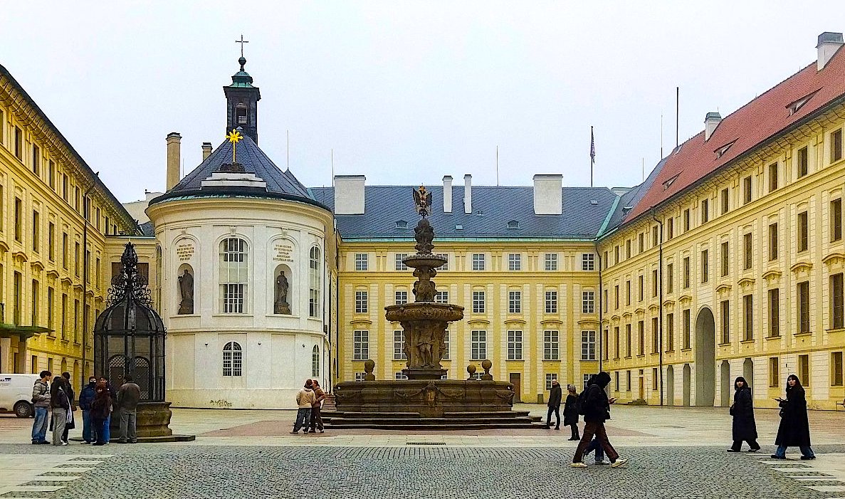 FOTO DNE 7.3.: Hana Polednová - Pražský hrad, II. nádvoří