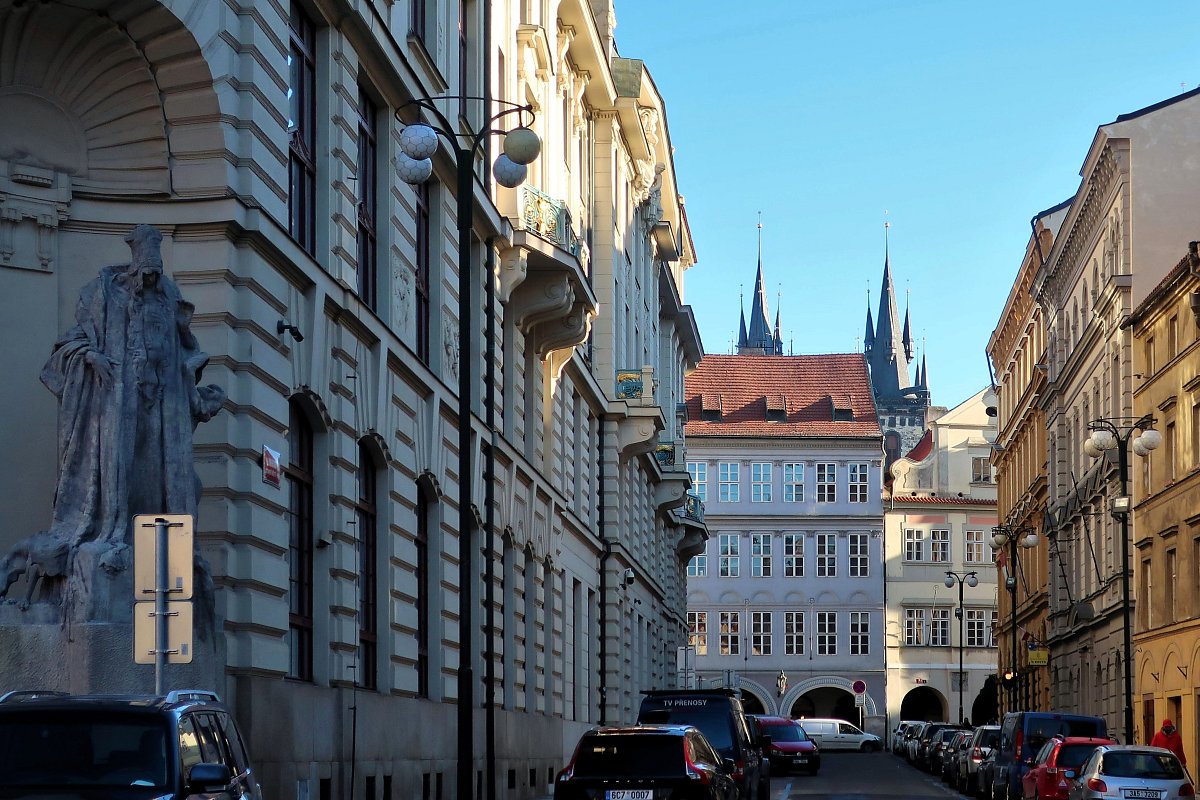 Linhartská ulice*