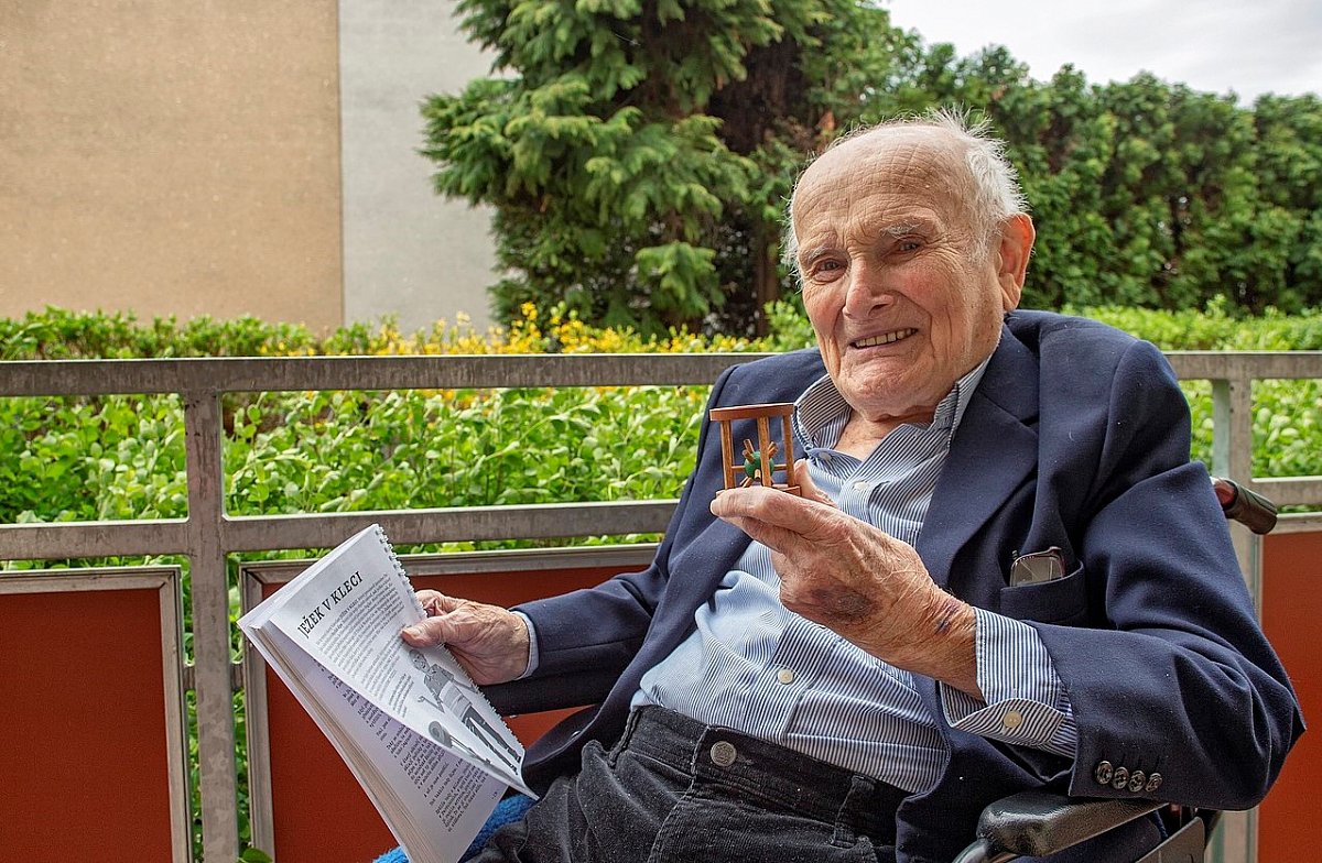 Jindra Hojer, kterému bude letos 96 let, píše životopis Jaroslava Foglara