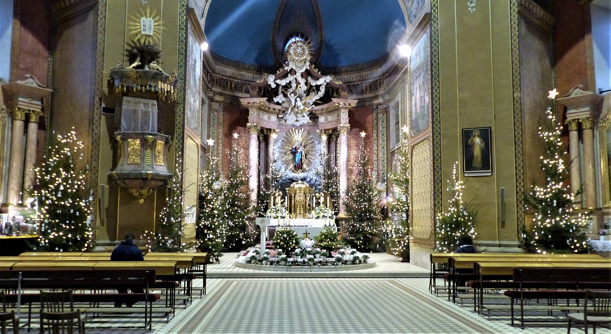 Vánoční výzdoba interiéru baziliky na sv. Hostýně