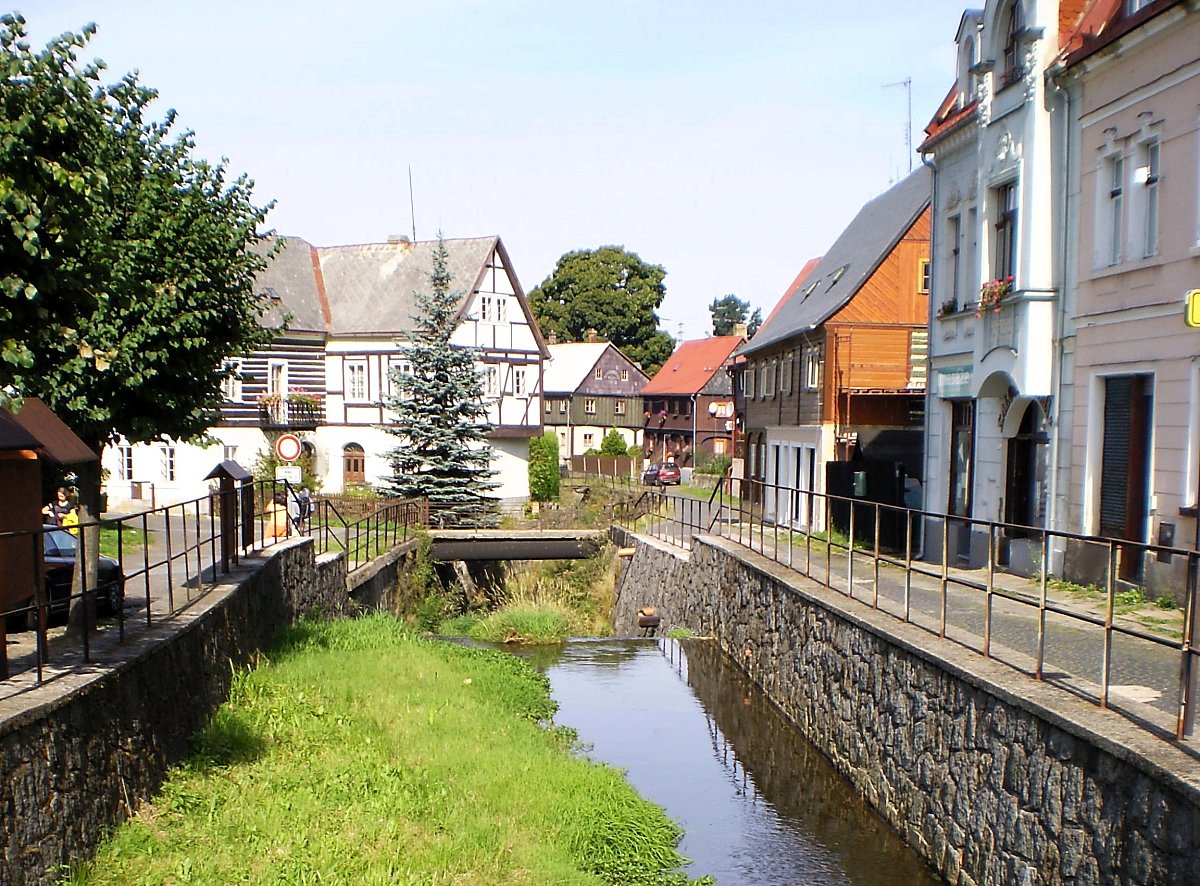 Říčka Chřibská Kamenice v obci Chřibská