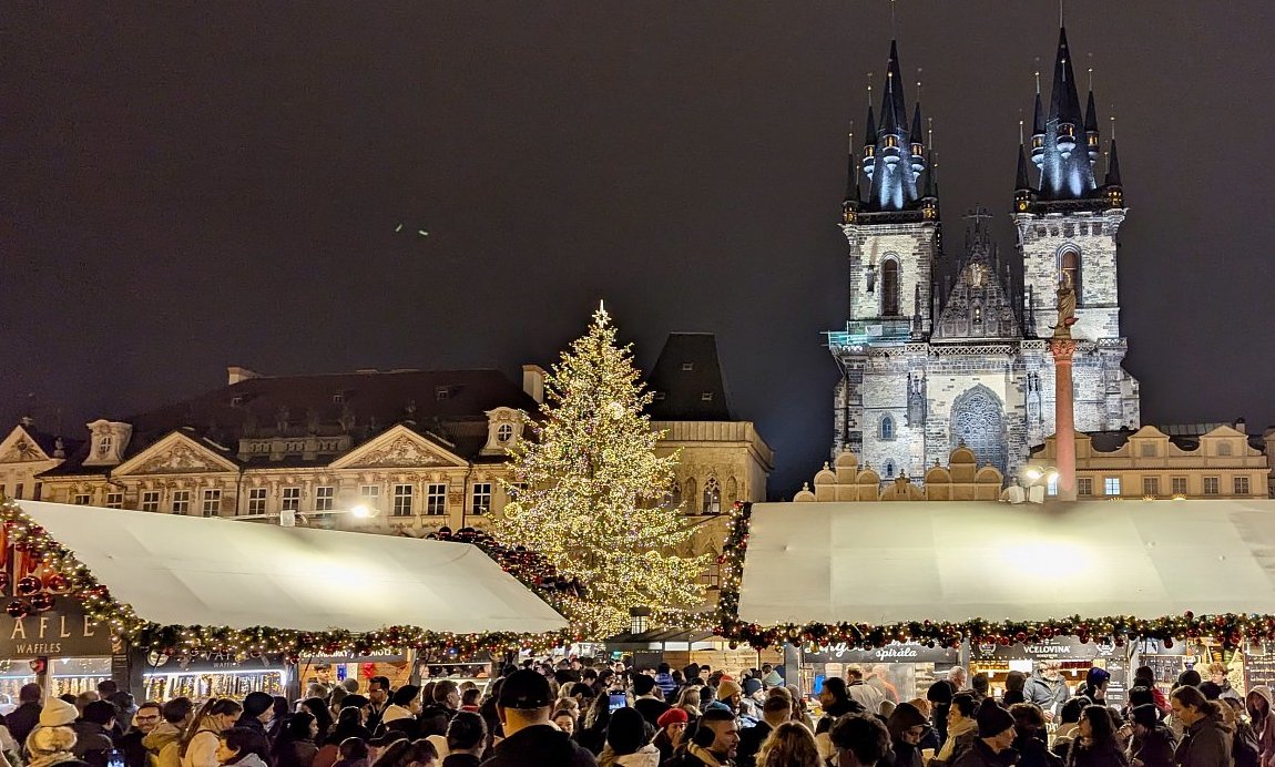 FOTO DNE 1.12.: Vlasta Ledlová - V Praze rozsvíceno