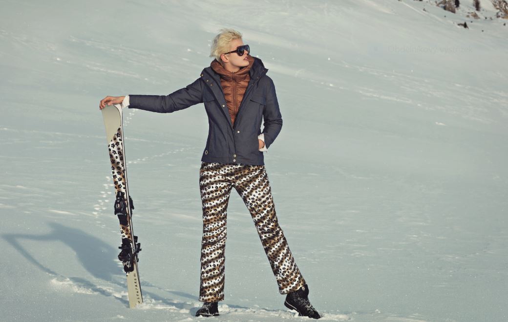 Decentní tóny a lehké péřovky - to jsou hity letošní lyžařské módy