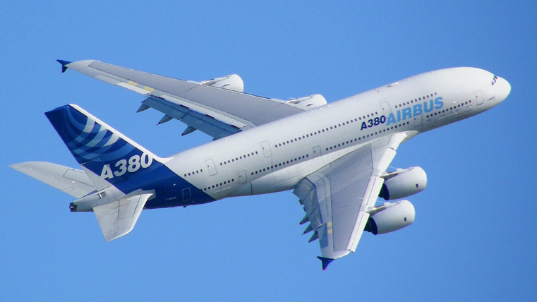Airbus A380 je největším
dopravním strojem světa
