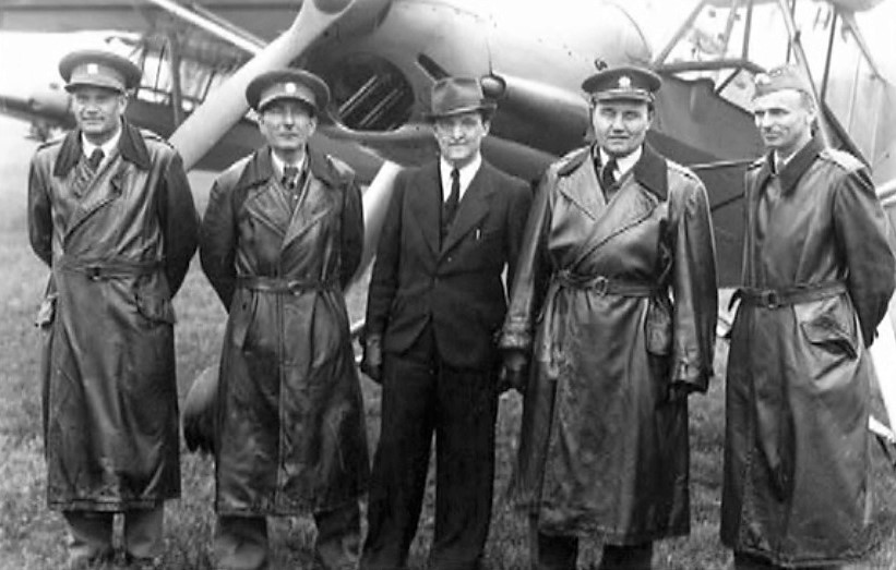V hořícím letounu Hurricane se letec Josef Koukal loučil při bitvě o Británii se svým životem