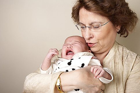 Česká babička se nepřetrhne,
ale vnouče umí i rozmazlovat