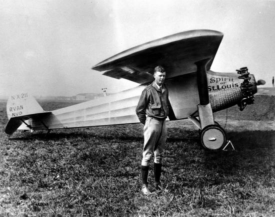 Před 85 lety přeletěl Charles
Lindbergh Atlantický oceán