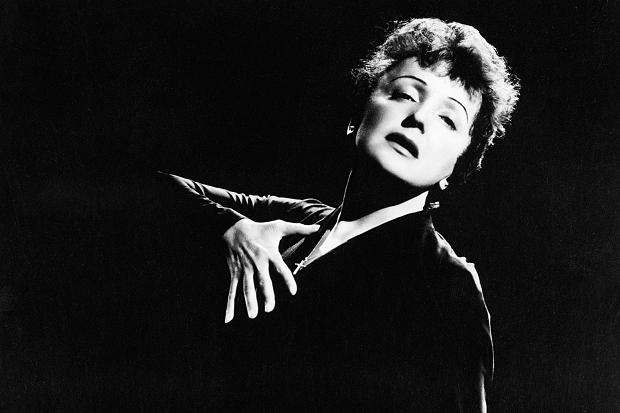 Paříž nabízí unikátní
expozici o Edith Piaf