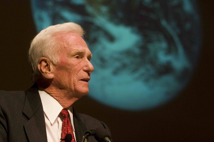 Eugene Cernan: krajan
a poslední muž&nbsp;na Měsíci