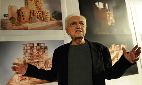 Tvůrce skvostů Frank Gehry 
vnesl do architektury pohyb