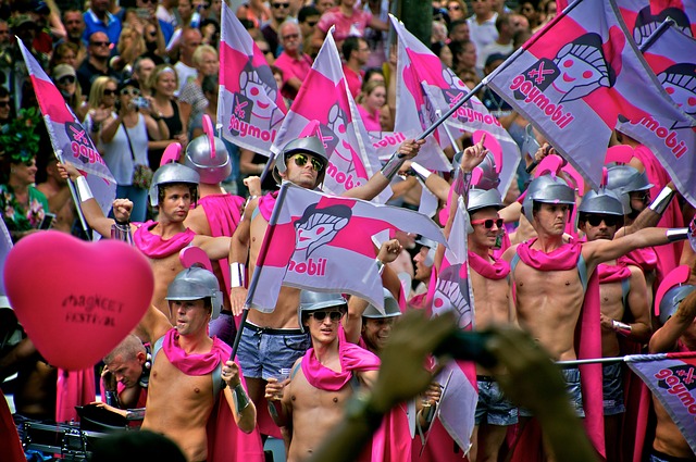 Při pochodu hrdosti sexuálních
menšin šlo Prahou 10.000 lidí