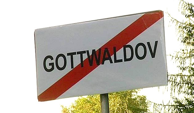 Zlínské trauma: zapomeňte na Baťu,
budete se nyní jmenovat Gottwaldov