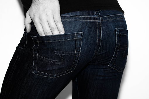 I ve zralejším věku jsou oblíbené džíny