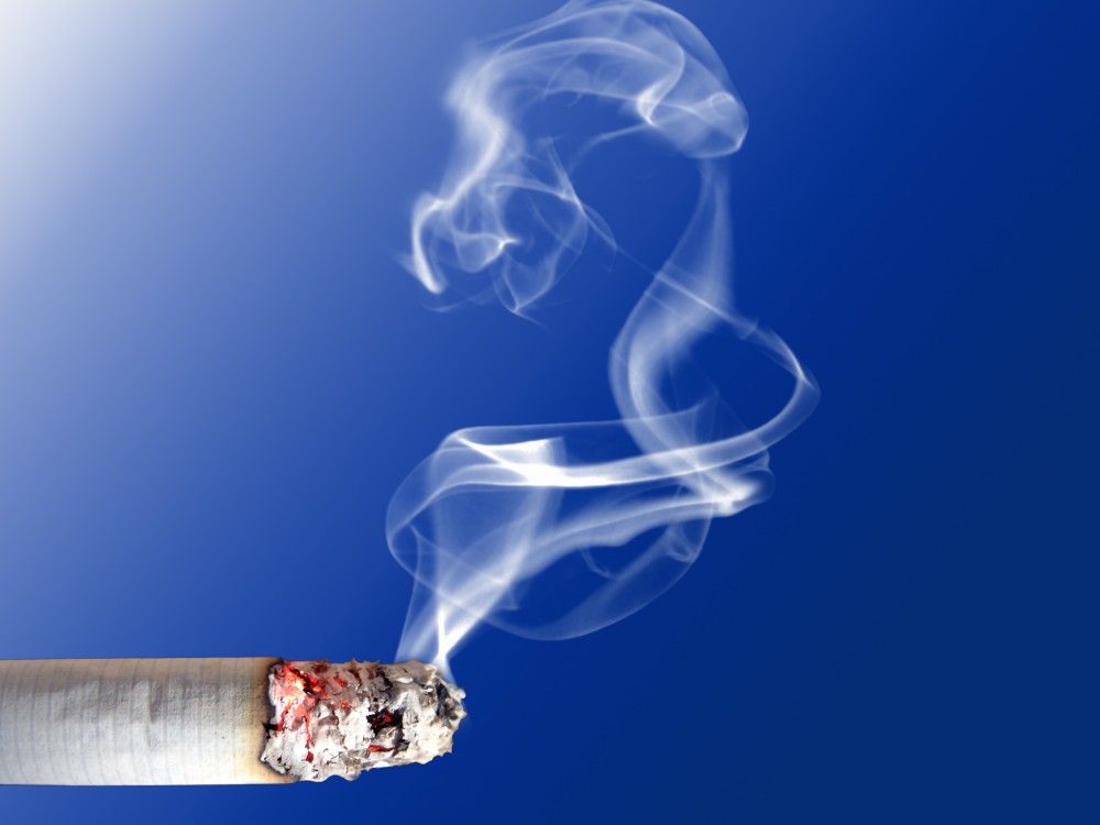 Kuřáci mívají problém
s nadměrným pitím