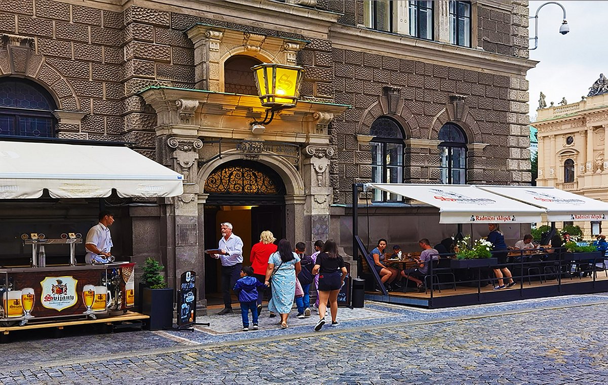 Po schodišti radosti vás v libereckém radničním sklípku čeká radost kulinářská 