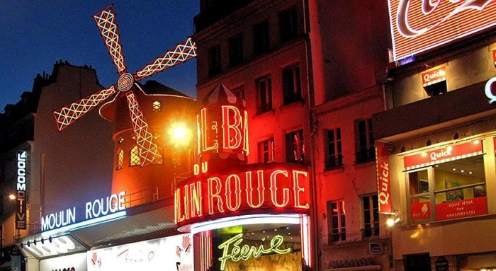 Moulin Rouge: od cirkusové
tančírny k luxusnímu šantánu