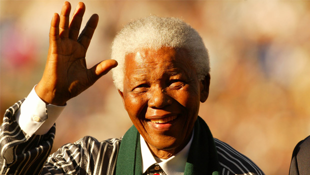 Zemřel Nelson Mandela,
bojovník proti apartheidu