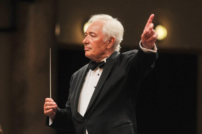 Slavný dirigent Libor Pešek 
má pro spící diváky pochopení