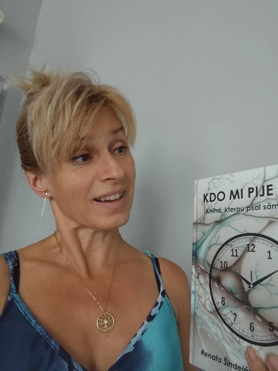 Píše o vlcích i epilepsii. A dokáže zasáhnout