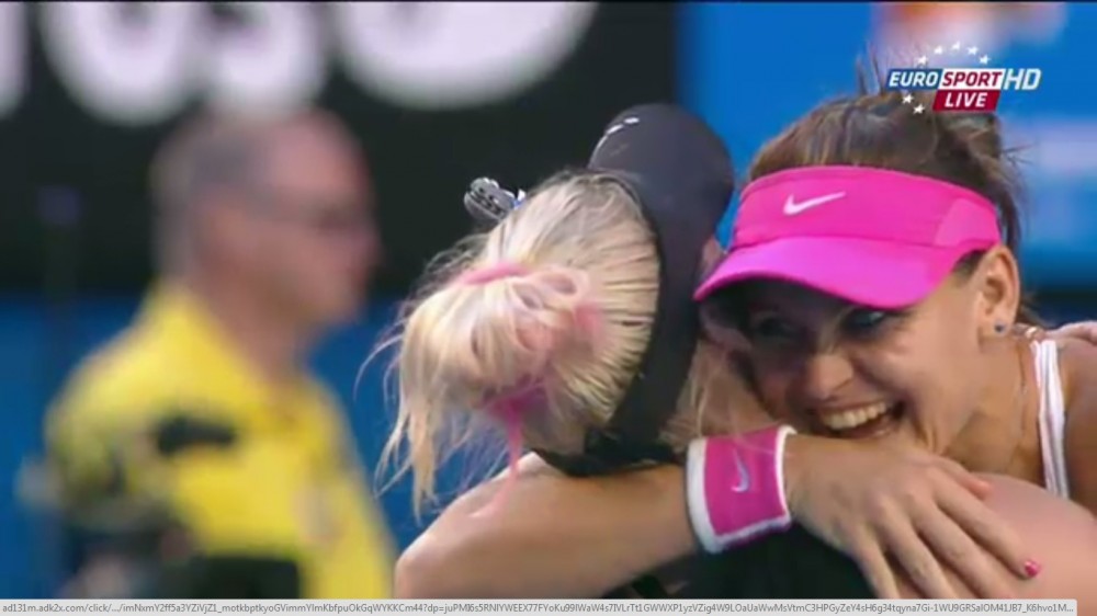 Po Šafářové vítězí také
české juniorky a Djokovič