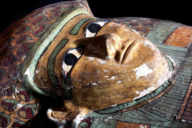 V Luxoru byl objeven
vzácný sarkofág s mumií