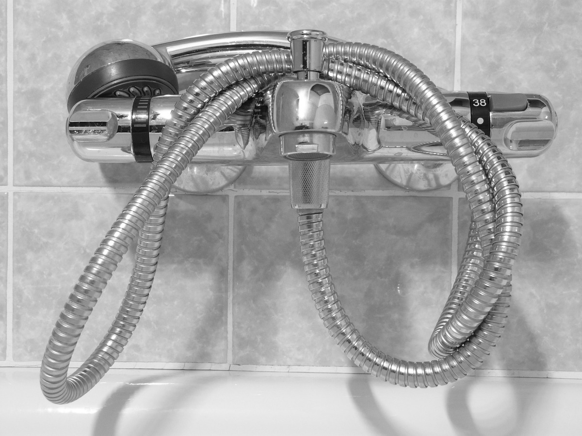 Jaká je ideální teplota vody pro koupel či sprchu?