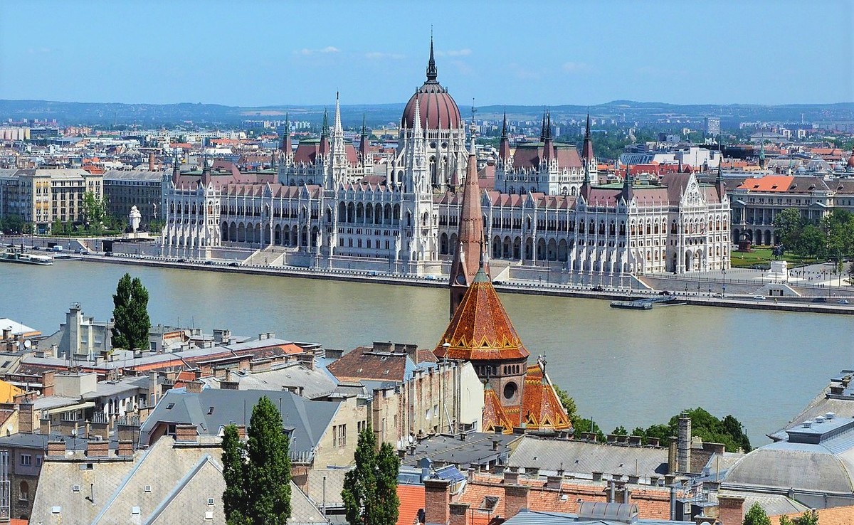 Budapešť vonící kávou a luxusem